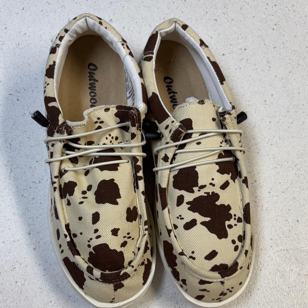 Outwoods Brown and White Casual Shoes